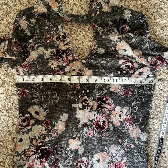 Alya  Floral Choker Neck  Casual  Boho Dress Ties in Back   Bell Sleeves  Size S - Picture 6 of 11